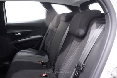 Peugeot 3008 BlueHDi 130 S&S EAT8 Active Pack (19)