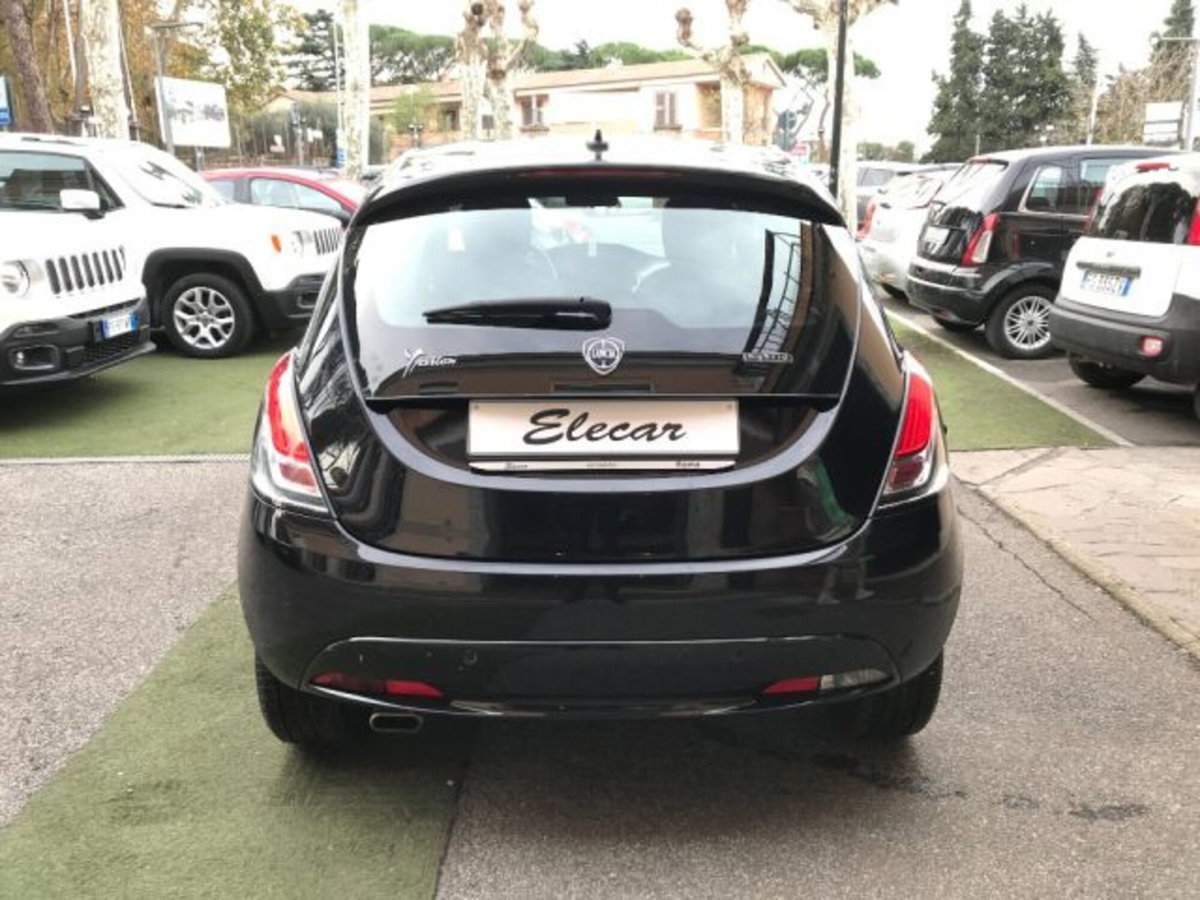 Lancia Ypsilon 1.0 FireFly 5 porte S&S Hybrid Gold Plus (3)