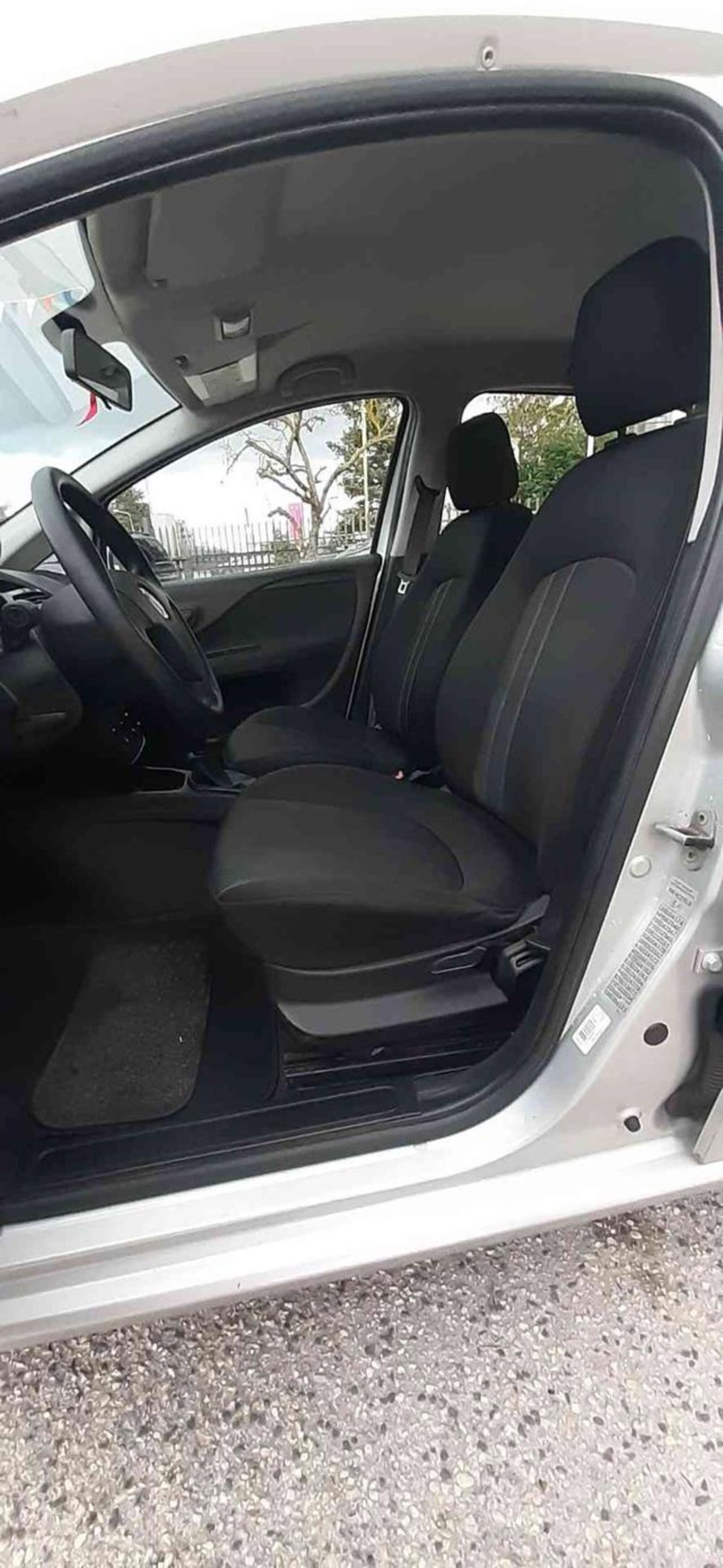 Fiat Punto 1.3 MJT II 75 CV 5 porte Lounge (13)