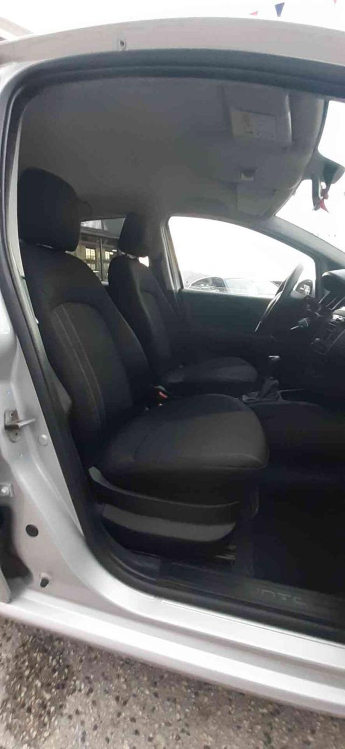 Fiat Punto 1.3 MJT II 75 CV 5 porte Lounge (16)