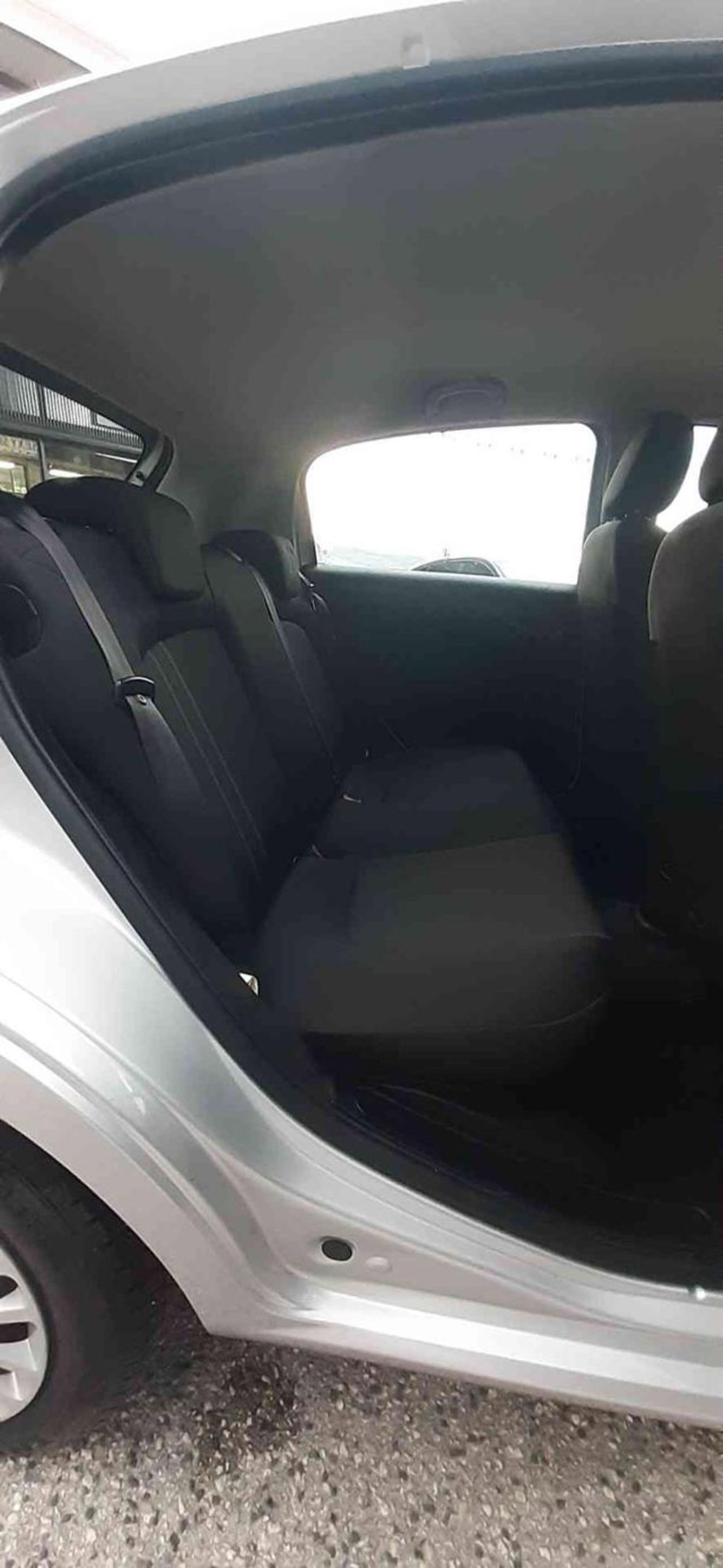 Fiat Punto 1.3 MJT II 75 CV 5 porte Lounge (17)