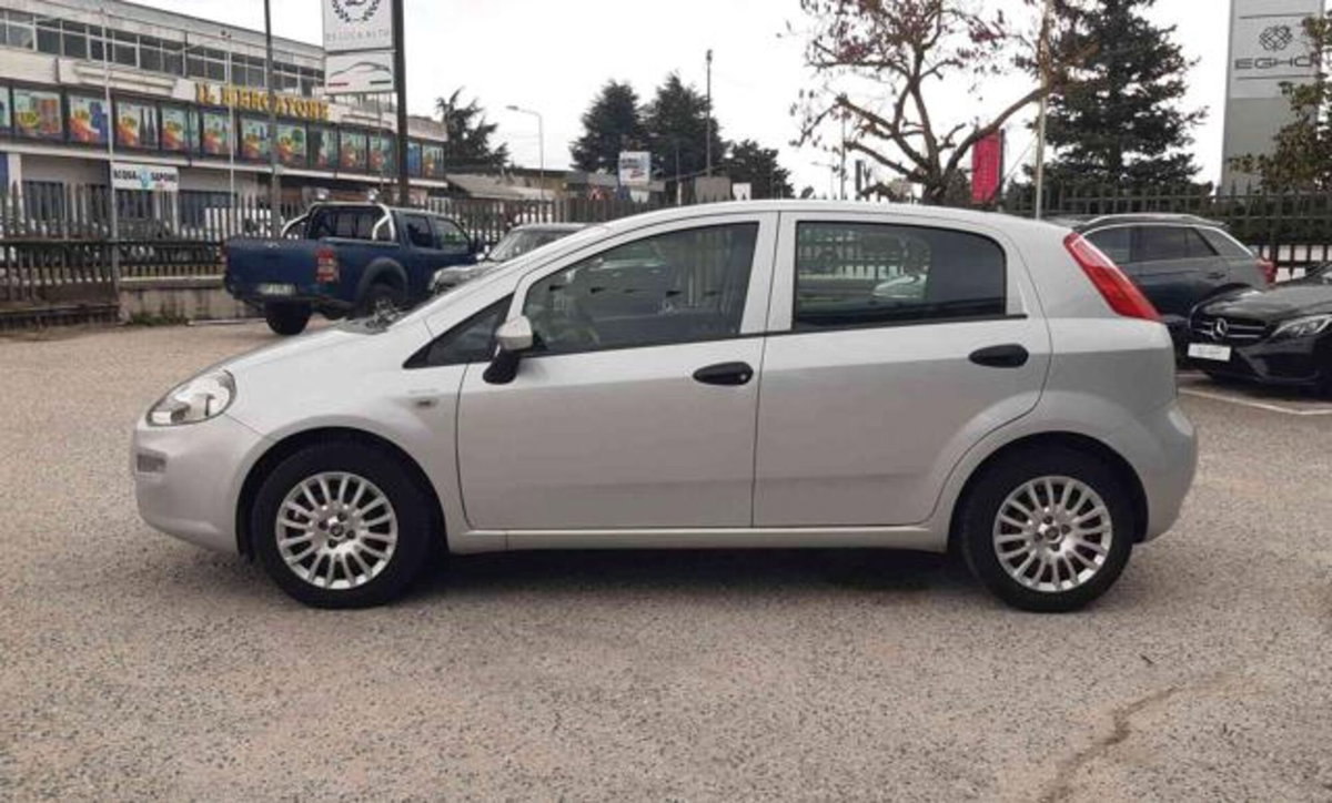 Fiat Punto 1.3 MJT II 75 CV 5 porte Lounge (5)