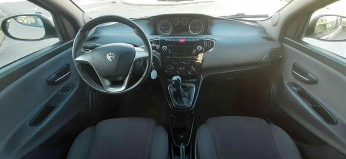 Lancia Ypsilon 1.3 MJT 16V 95 CV 5 porte S&S Gold (20)