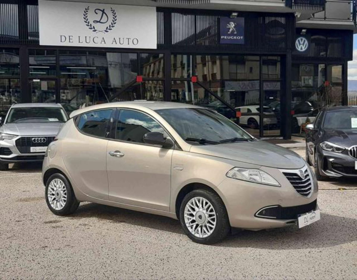 Lancia Ypsilon 1.3 MJT 16V 95 CV 5 porte S&S Gold (2)