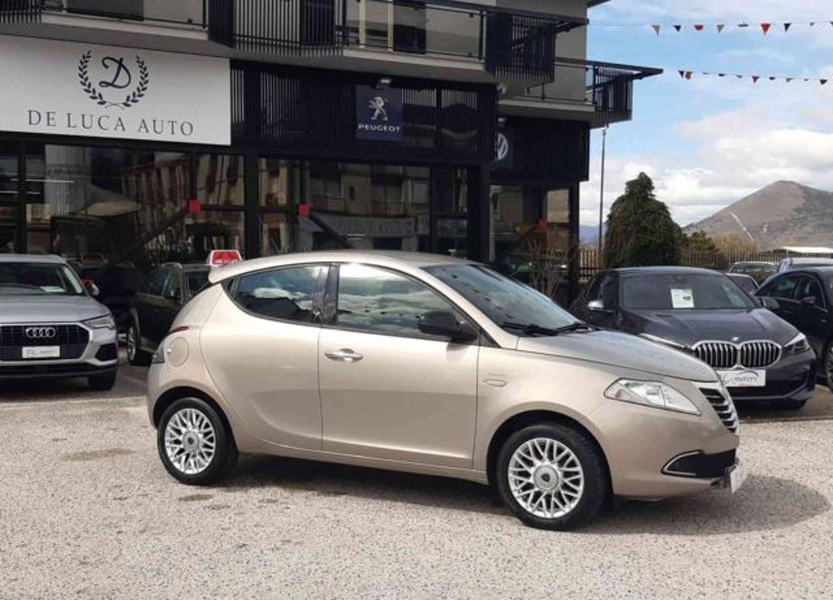 Lancia Ypsilon 1.3 MJT 16V 95 CV 5 porte S&S Gold (3)