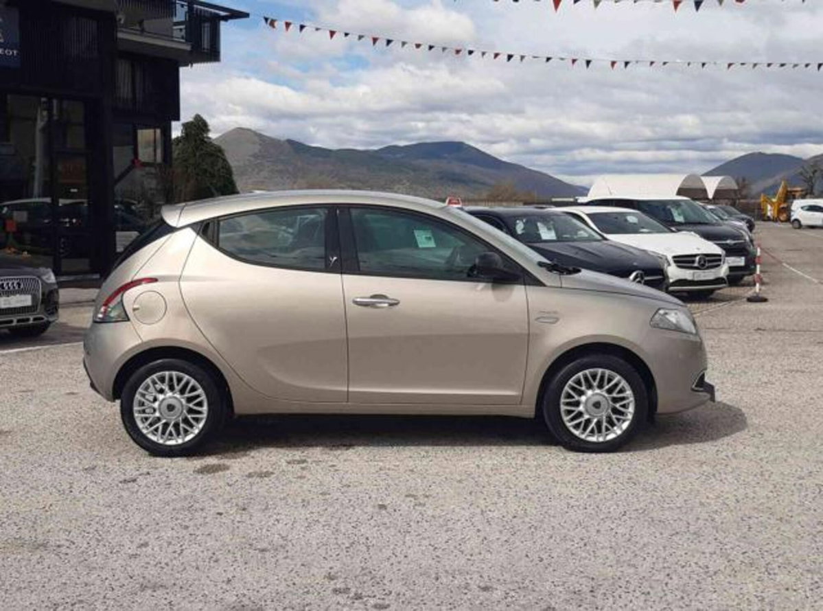 Lancia Ypsilon 1.3 MJT 16V 95 CV 5 porte S&S Gold (4)