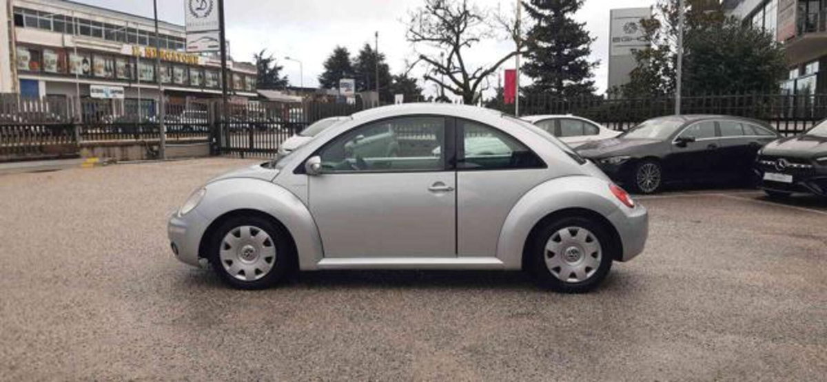 Volkswagen New Beetle TDI 105CV (11)
