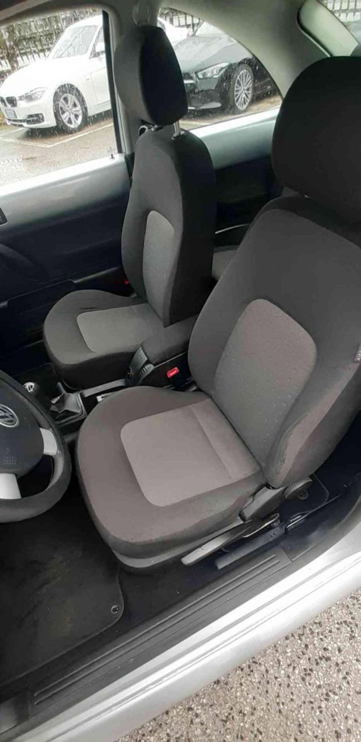 Volkswagen New Beetle TDI 105CV (15)