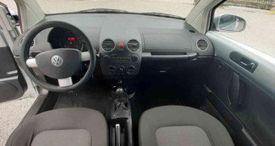 Volkswagen New Beetle TDI 105CV (17)