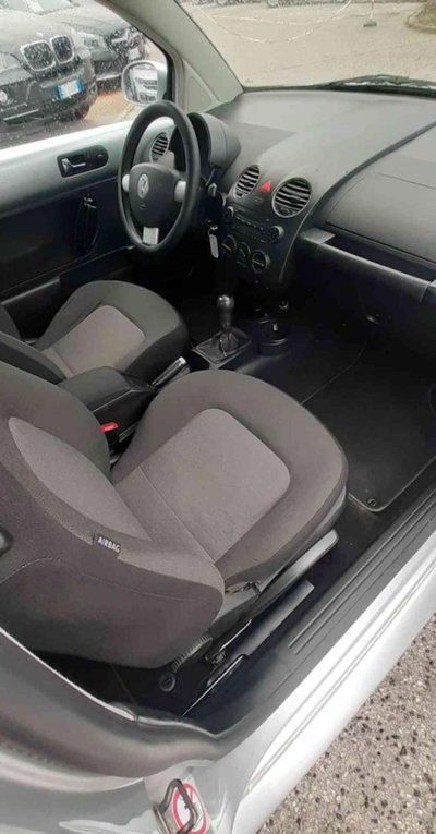 Volkswagen New Beetle TDI 105CV (18)