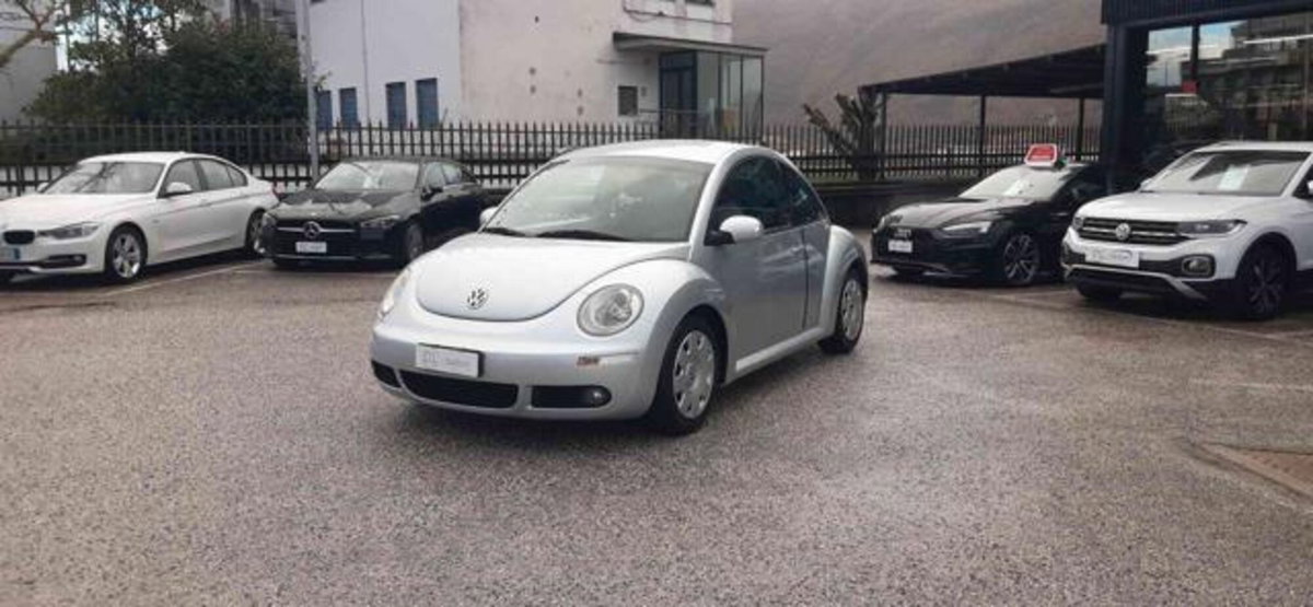 Volkswagen New Beetle TDI 105CV (3)