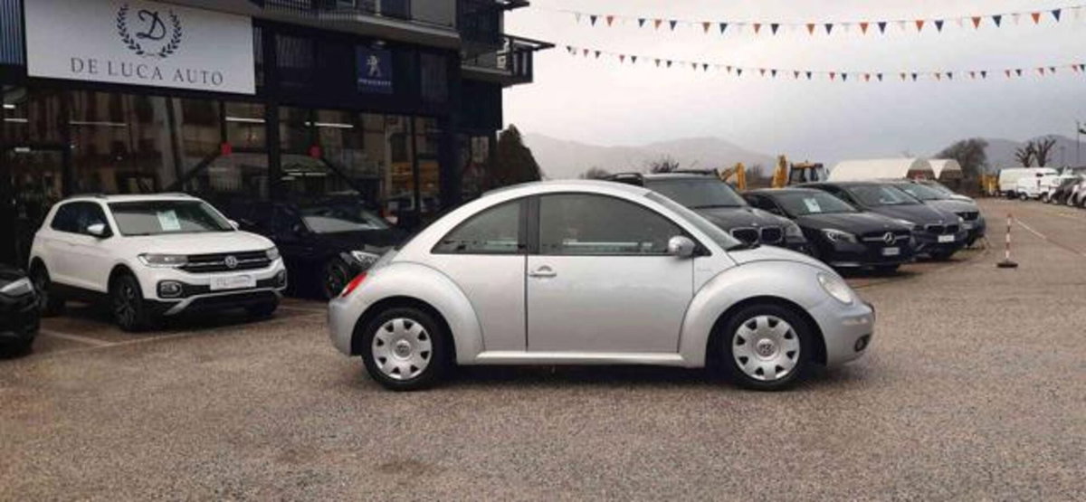 Volkswagen New Beetle TDI 105CV (5)