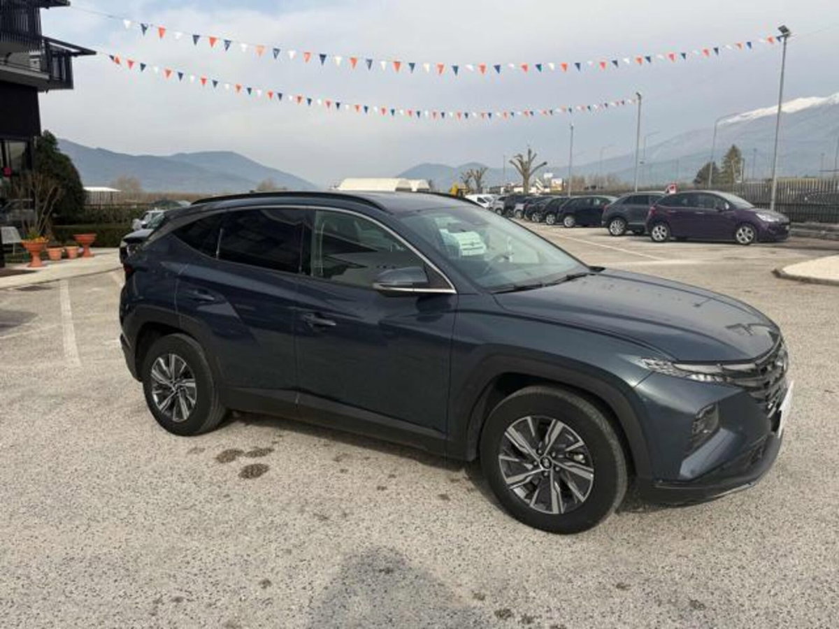 Hyundai Tucson 1.6 hev Xline 4wd auto (4)
