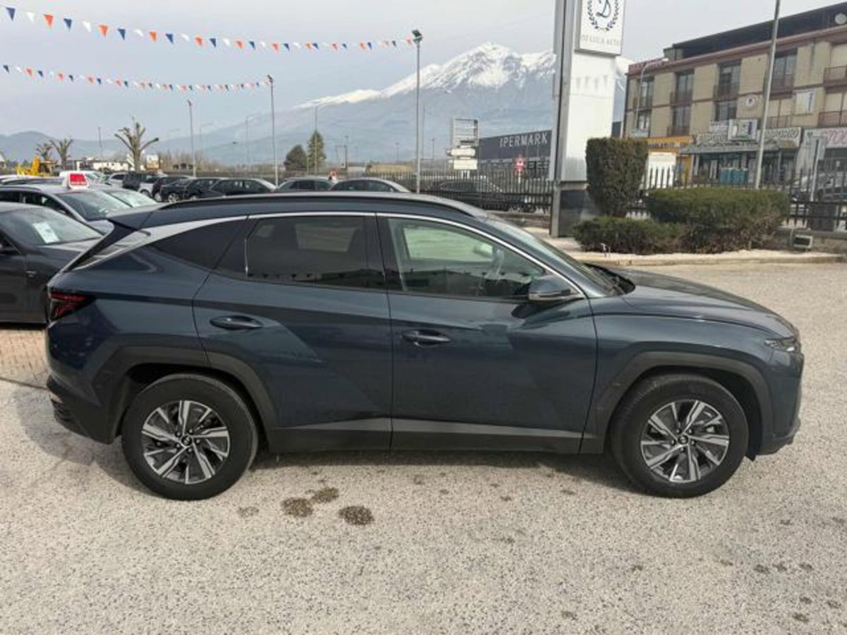 Hyundai Tucson 1.6 hev Xline 4wd auto (5)