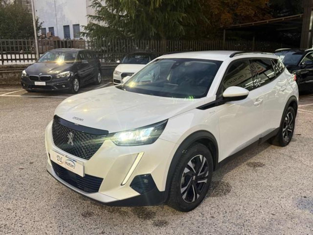 Peugeot 2008 PureTech 130 S&S Allure Pack (11)