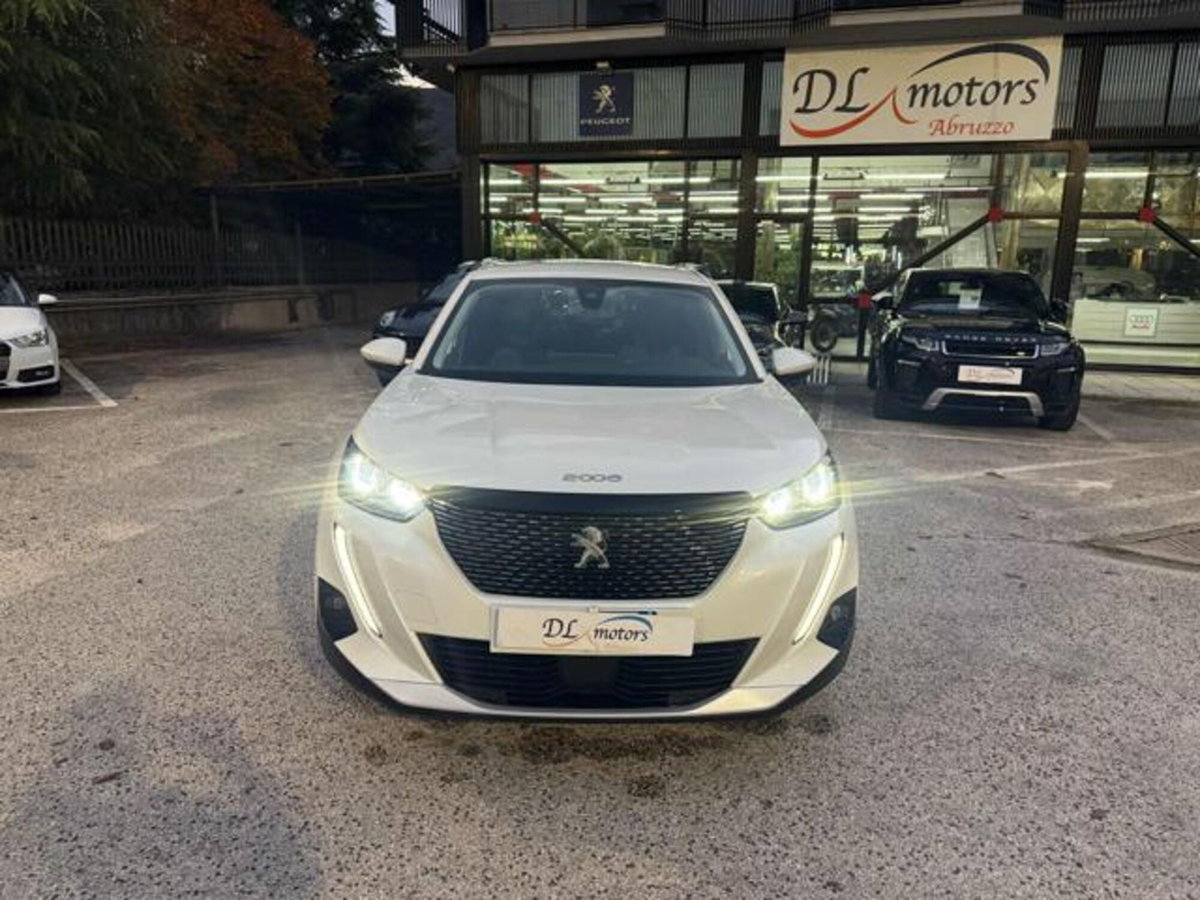 Peugeot 2008 PureTech 130 S&S Allure Pack (2)