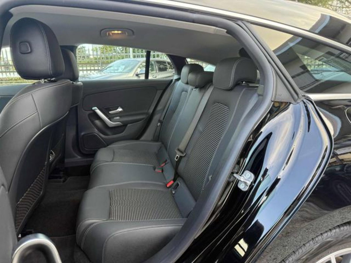 Mercedes-Benz CLA Shooting Brake 200 d Automatic Shooting Brake Executive (15)