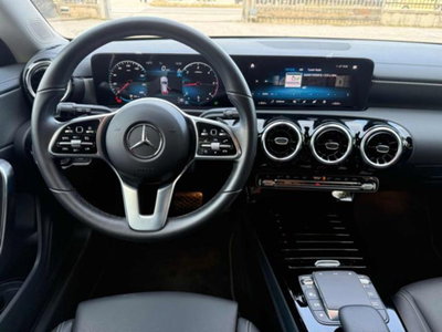 Mercedes-Benz CLA Shooting Brake 200 d Automatic Shooting Brake Executive (16)