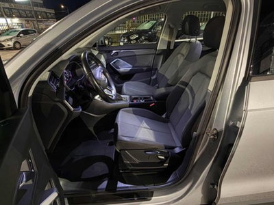 Audi Q3 35 TDI quattro S tronic Business (14)
