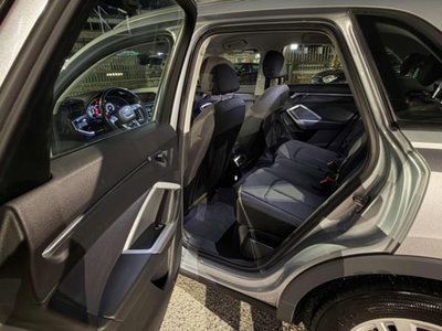 Audi Q3 35 TDI quattro S tronic Business (15)