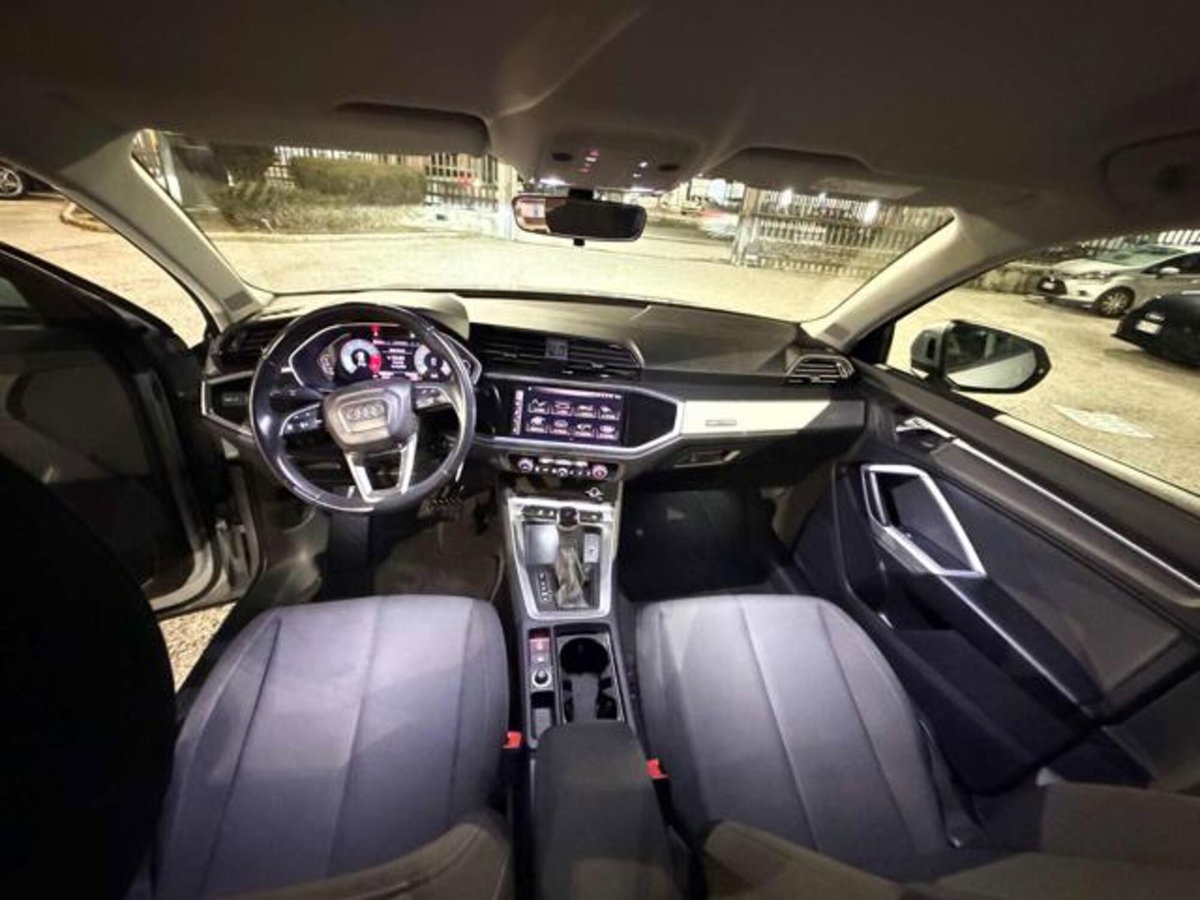 Audi Q3 35 TDI quattro S tronic Business (17)
