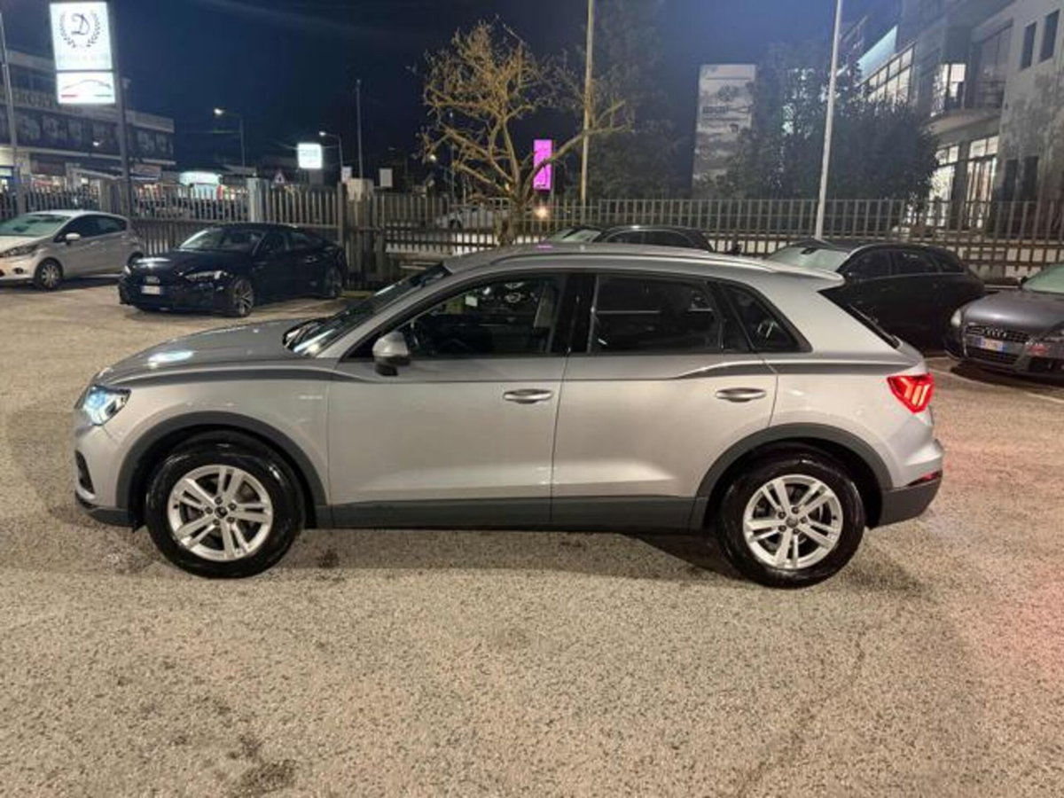 Audi Q3 35 TDI quattro S tronic Business (5)