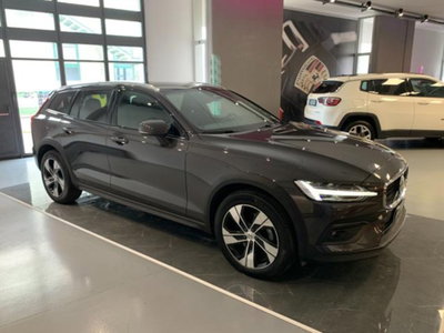 Volvo V60 Cross Country 2.0 b4 Ultimate awd auto (3)