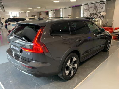 Volvo V60 Cross Country 2.0 b4 Ultimate awd auto (4)
