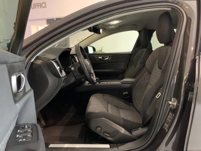 Volvo V60 Cross Country 2.0 b4 Ultimate awd auto (9)