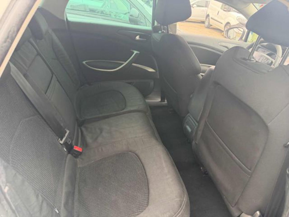 Citroen C5 Station Wagon 2.0 HDi 140 Exclusive (6)