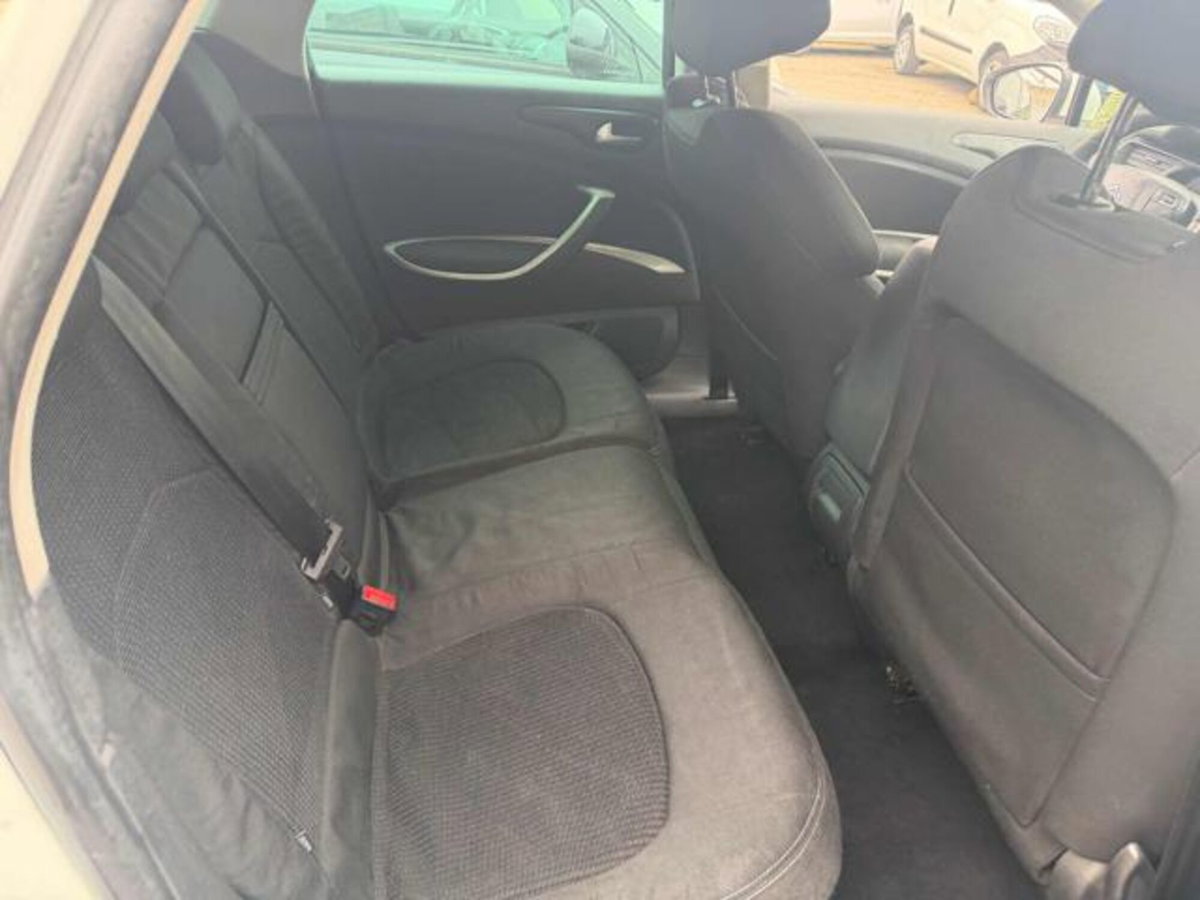 Citroen C5 Station Wagon 2.0 HDi 140 Exclusive (2)