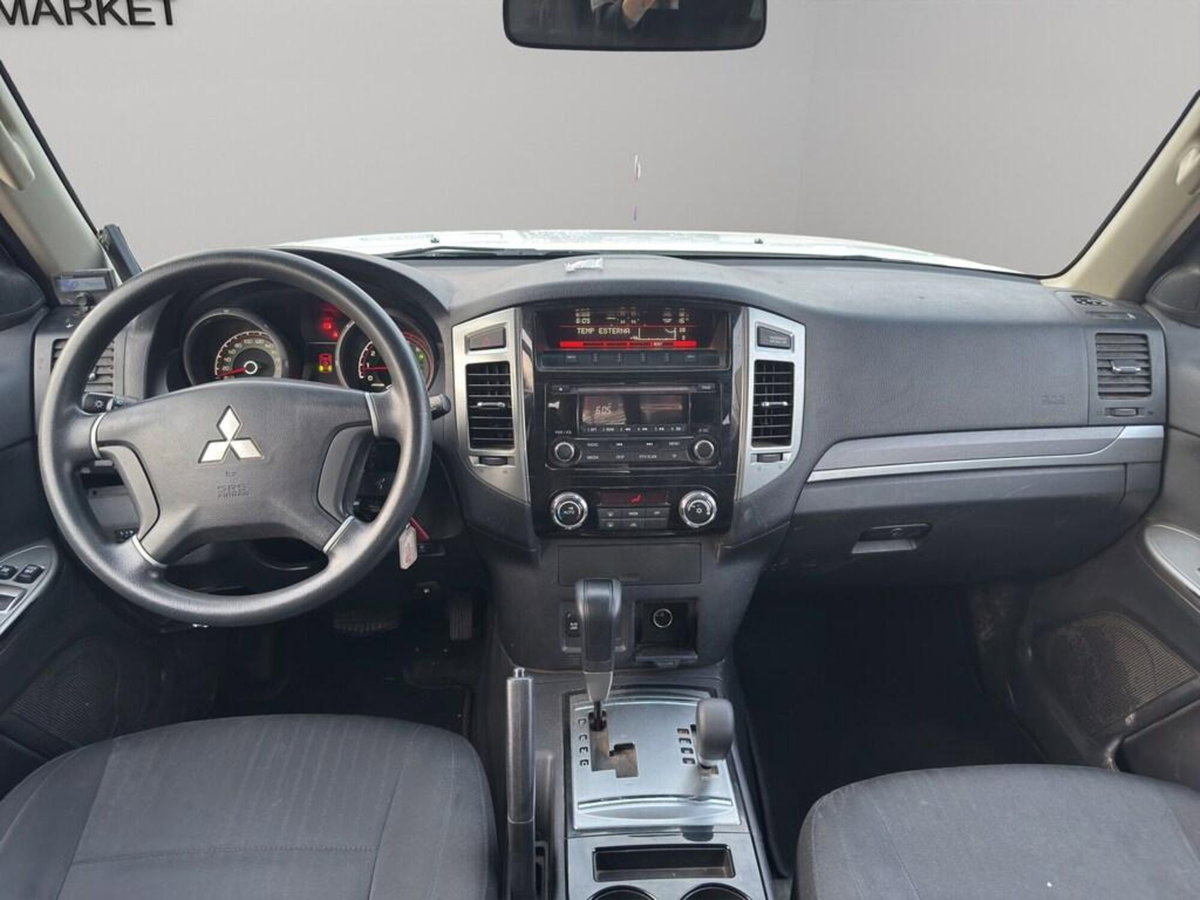 Mitsubishi Pajero 3.2 DI-D 16V aut. 3p. Tender DPF (13)
