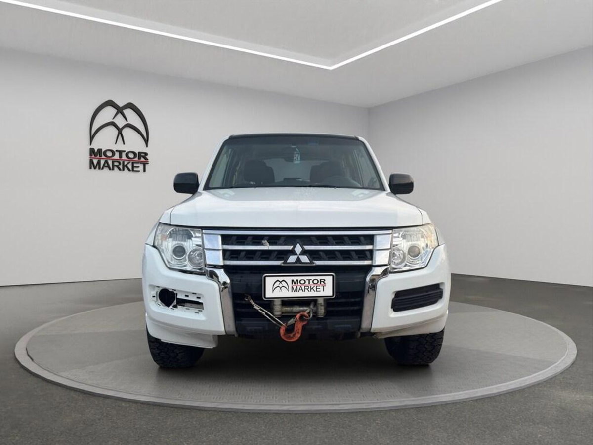 Mitsubishi Pajero 3.2 DI-D 16V aut. 3p. Tender DPF (2)