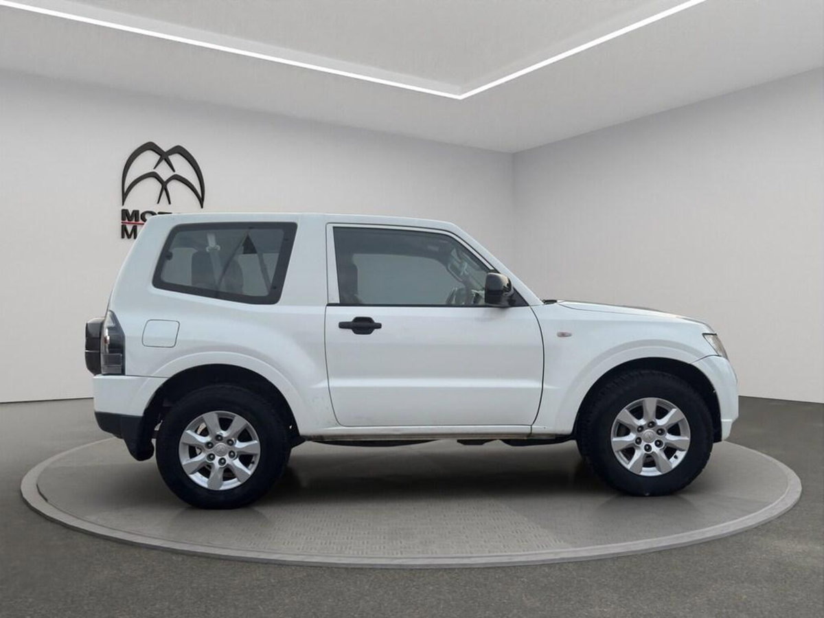 Mitsubishi Pajero 3.2 DI-D 16V aut. 3p. Tender DPF (4)
