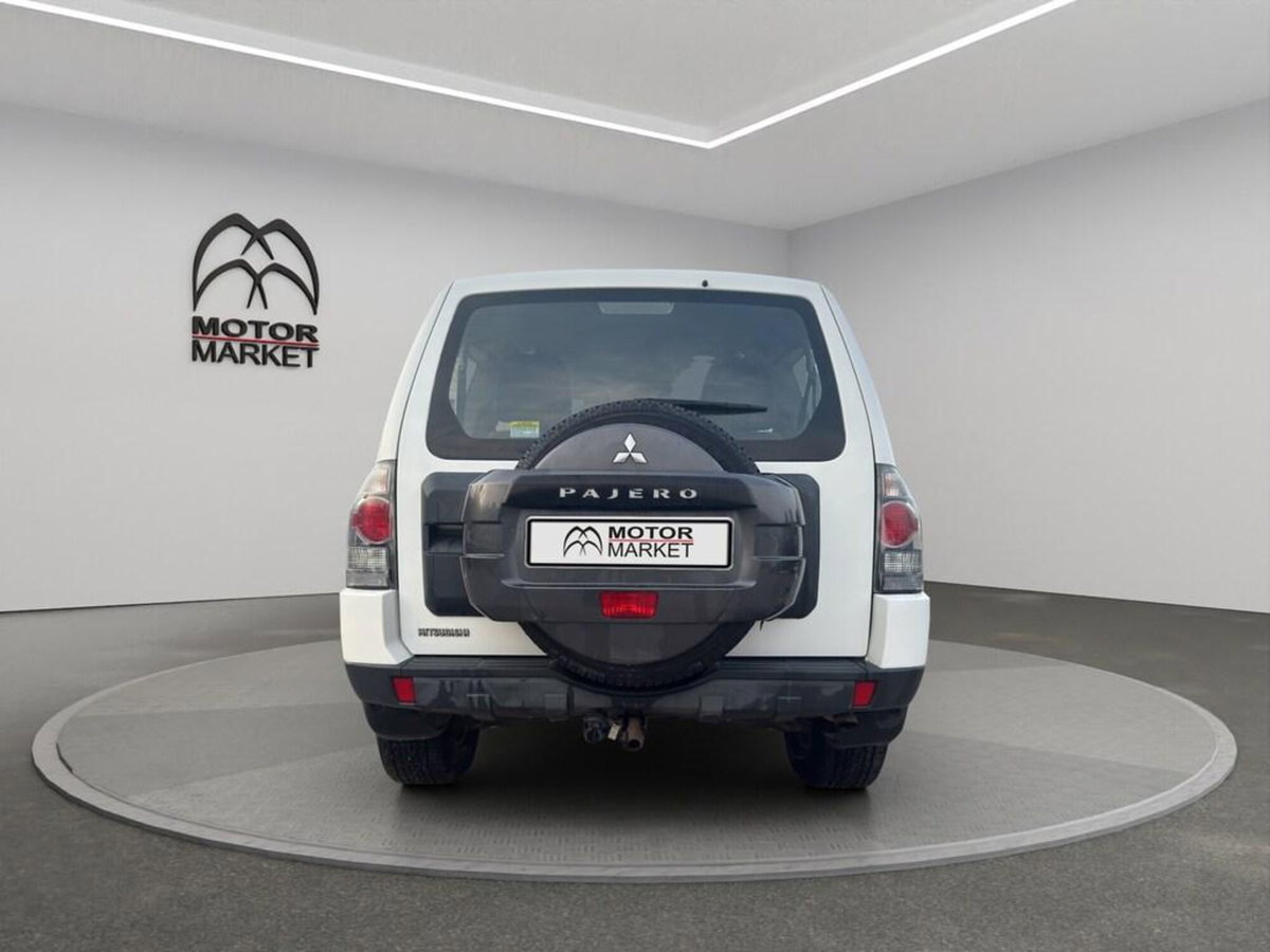 Mitsubishi Pajero 3.2 DI-D 16V aut. 3p. Tender DPF (6)