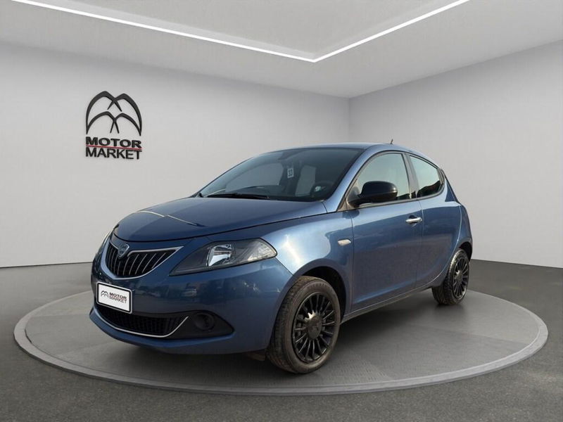 Lancia Ypsilon 1.0 FireFly 5 porte S&S Hybrid Ecochic Silver