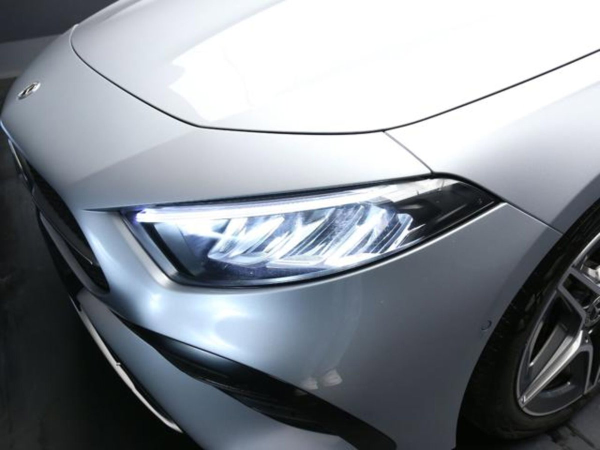 Mercedes-Benz Classe A Sedan 180 AMG Line Premium Plus auto (10)