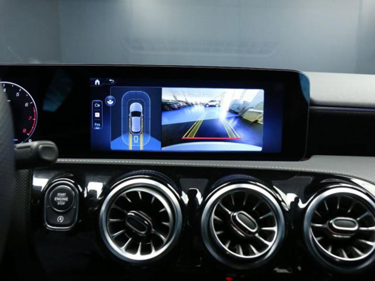 Mercedes-Benz Classe A Sedan 180 AMG Line Premium Plus auto (15)