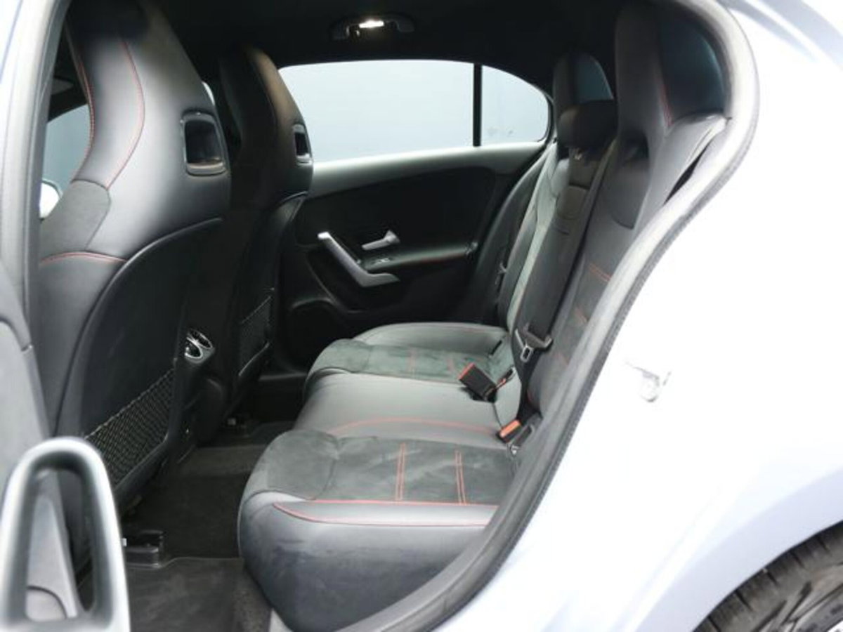 Mercedes-Benz Classe A Sedan 180 AMG Line Premium Plus auto (8)