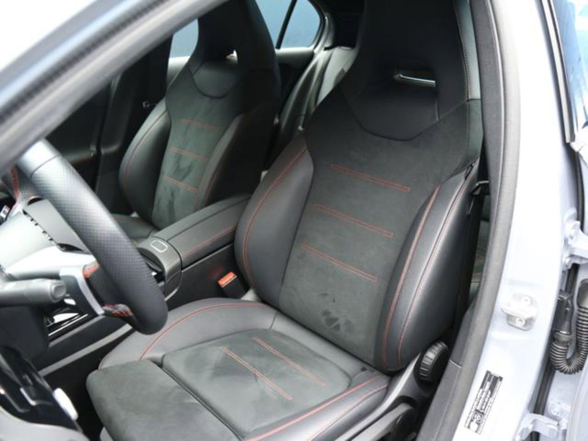 Mercedes-Benz Classe A Sedan 180 AMG Line Premium Plus auto (9)