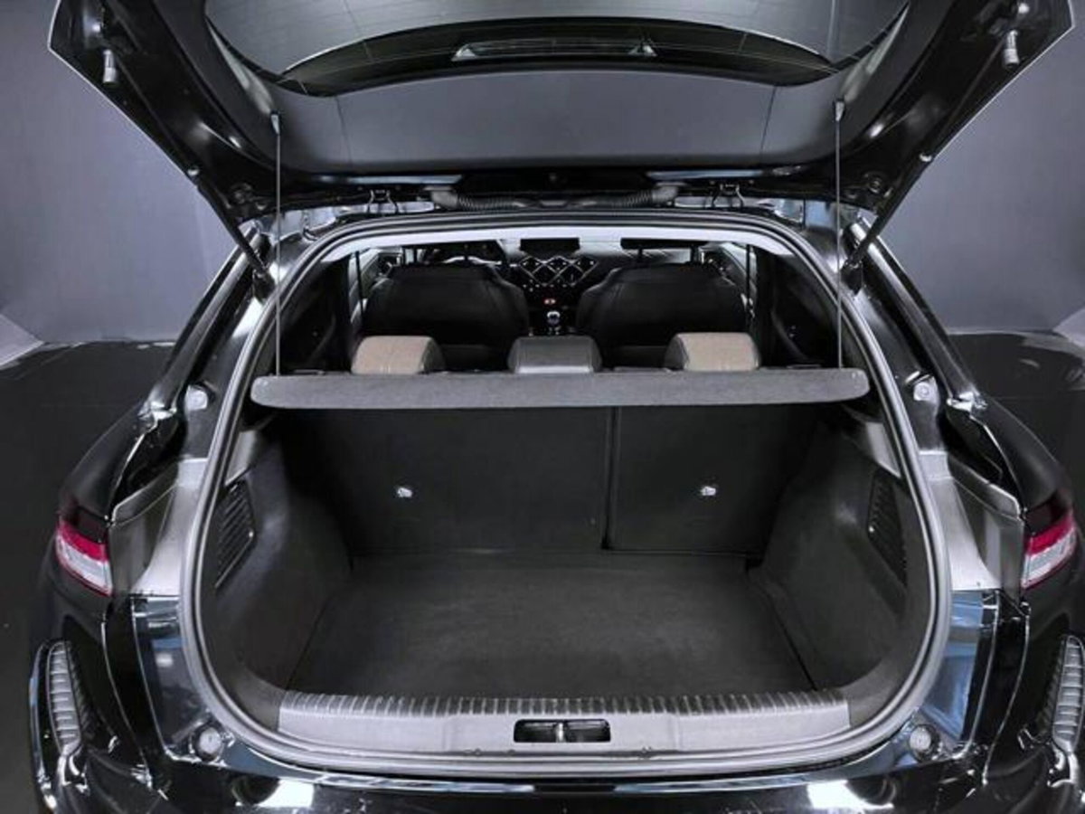 Ds DS 3 DS 3 Crossback PureTech 100 So Chic (14)