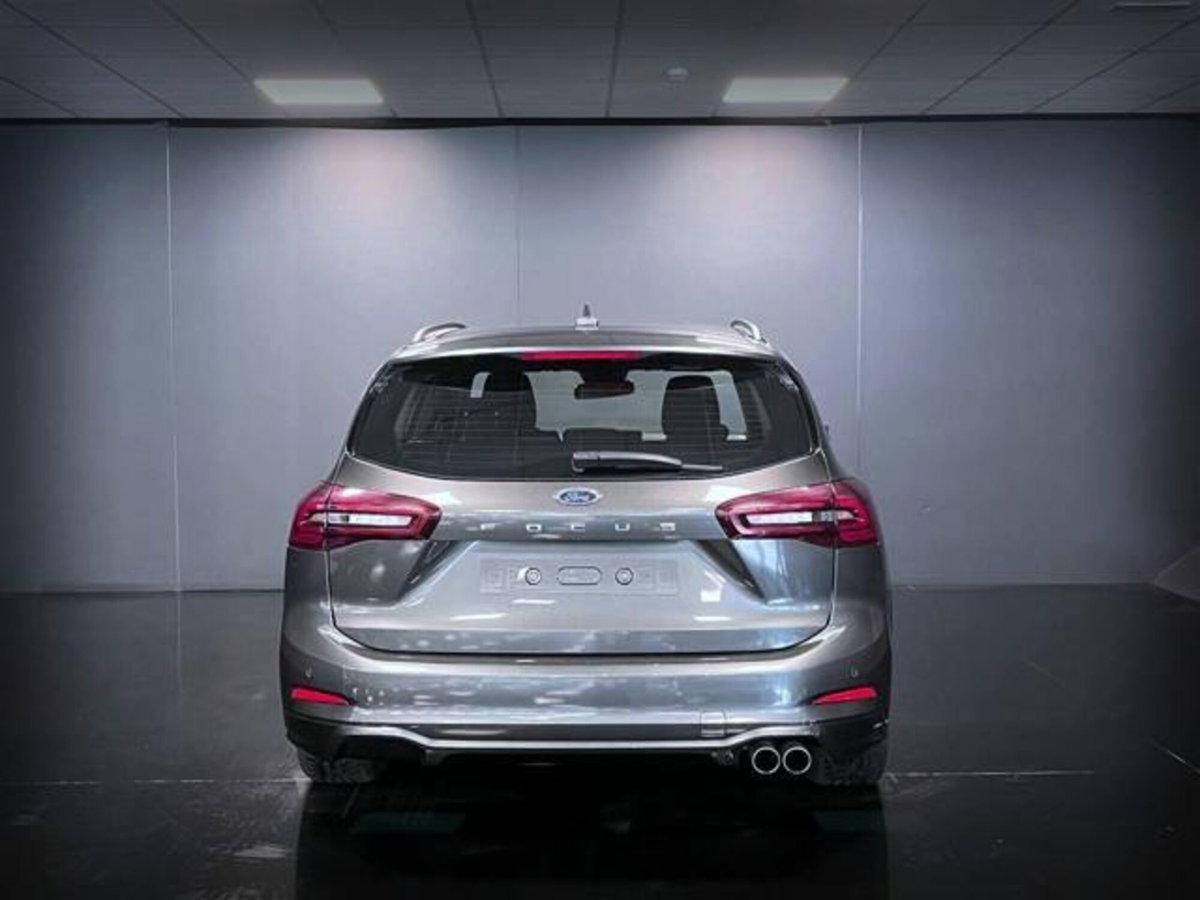 Ford Focus Station Wagon 1.5 EcoBlue 120 CV automatico SW ST-Line (6)