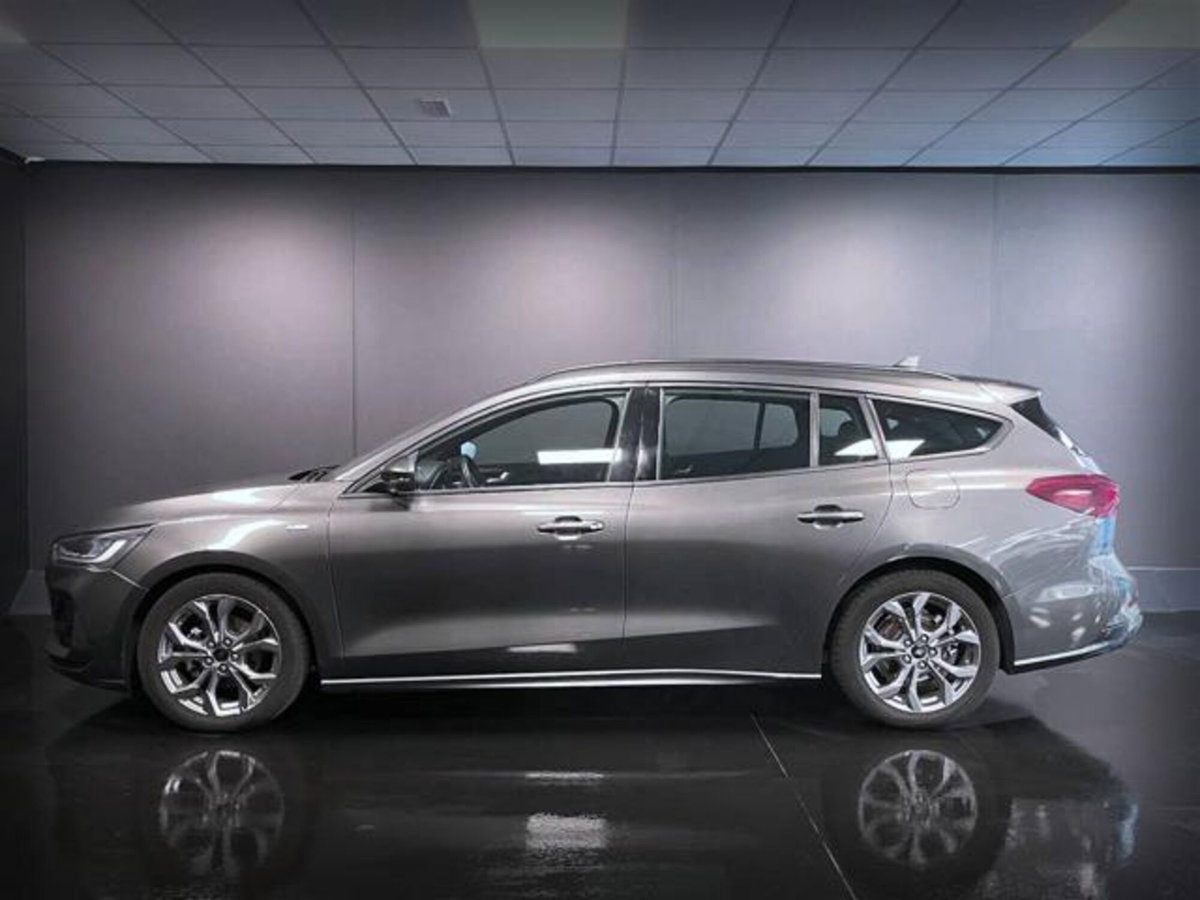 Ford Focus Station Wagon 1.5 EcoBlue 120 CV automatico SW ST-Line (7)
