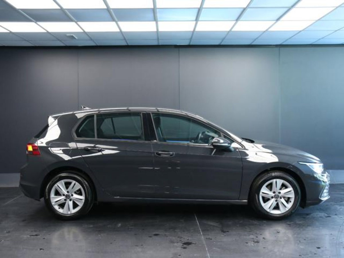 Volkswagen Golf Variant 2.0 TDI SCR DSG Life (6)