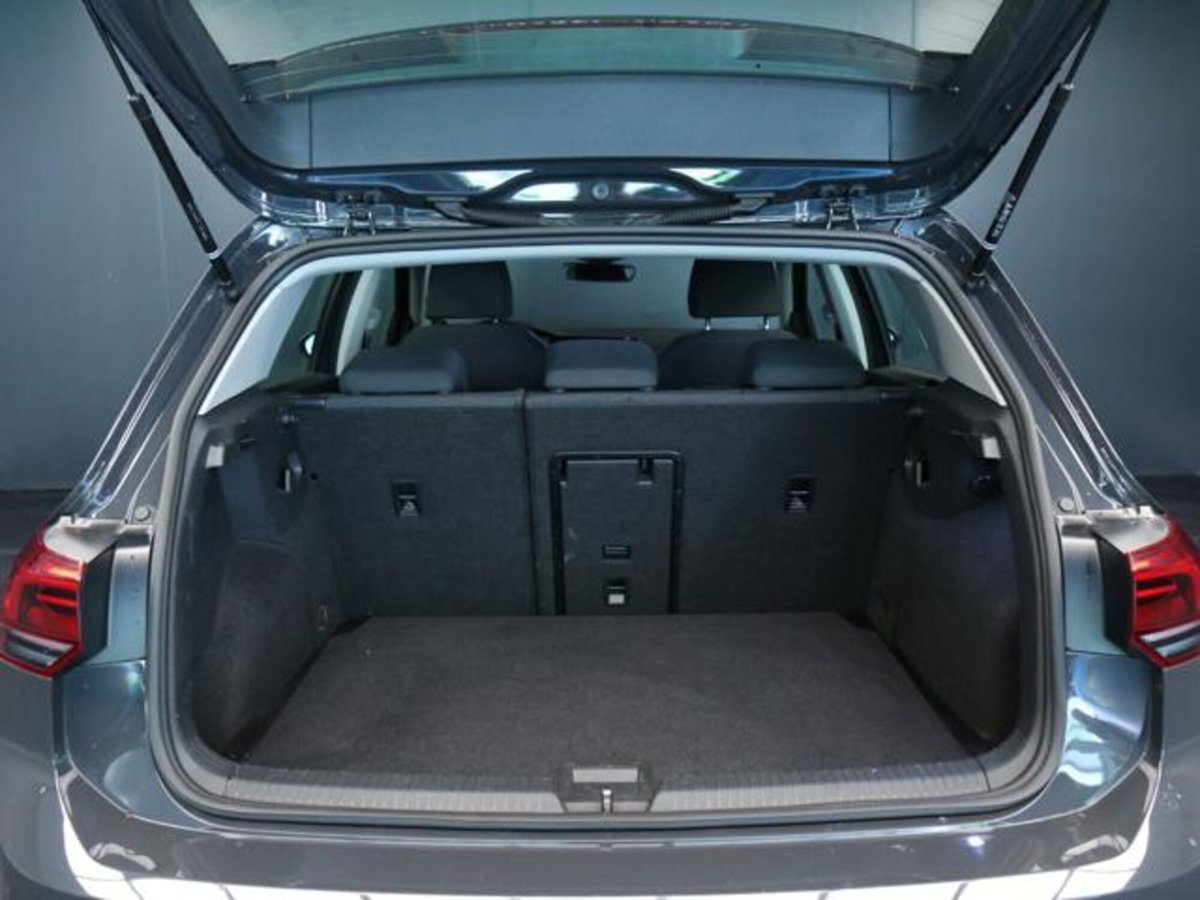 Volkswagen Golf Variant 2.0 TDI SCR DSG Life (7)