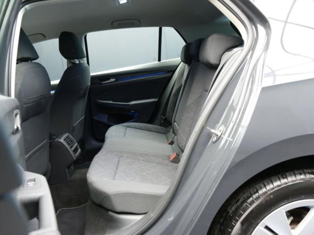 Volkswagen Golf Variant 2.0 TDI SCR DSG Life (8)