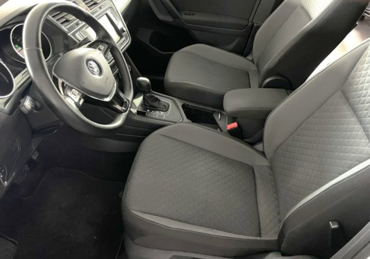Volkswagen Tiguan 2.0 TDI SCR DSG Business BlueMotion Technology (16)