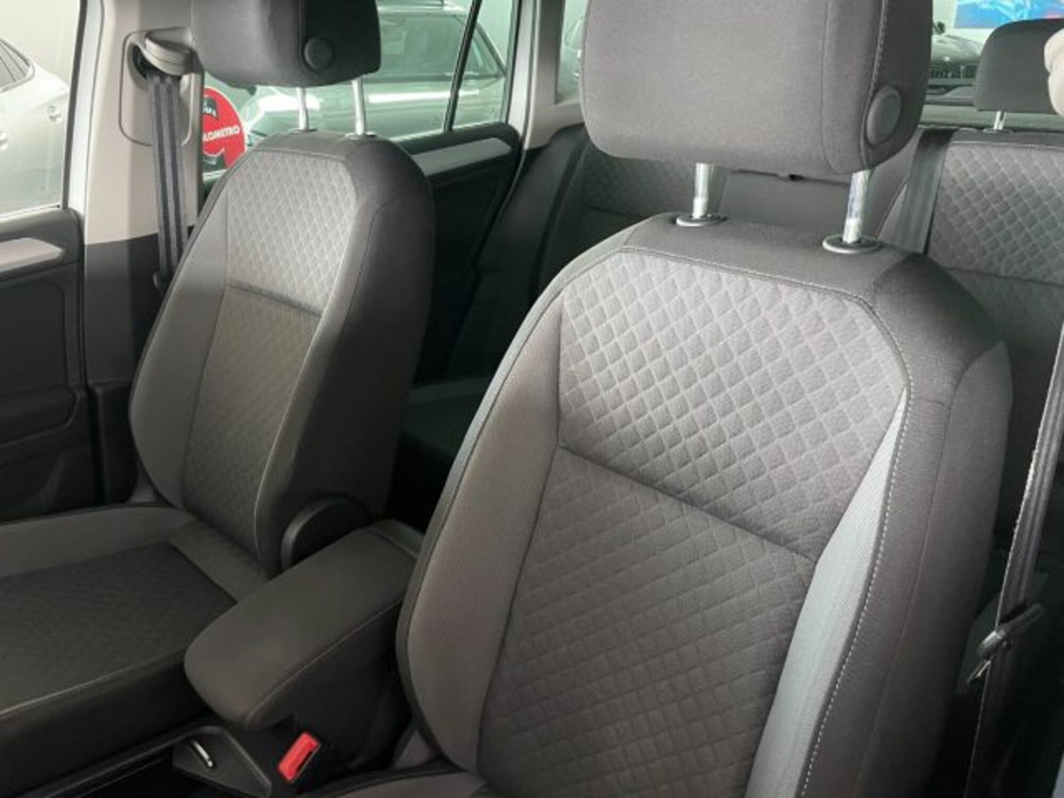 Volkswagen Tiguan 2.0 TDI SCR DSG Business BlueMotion Technology (18)