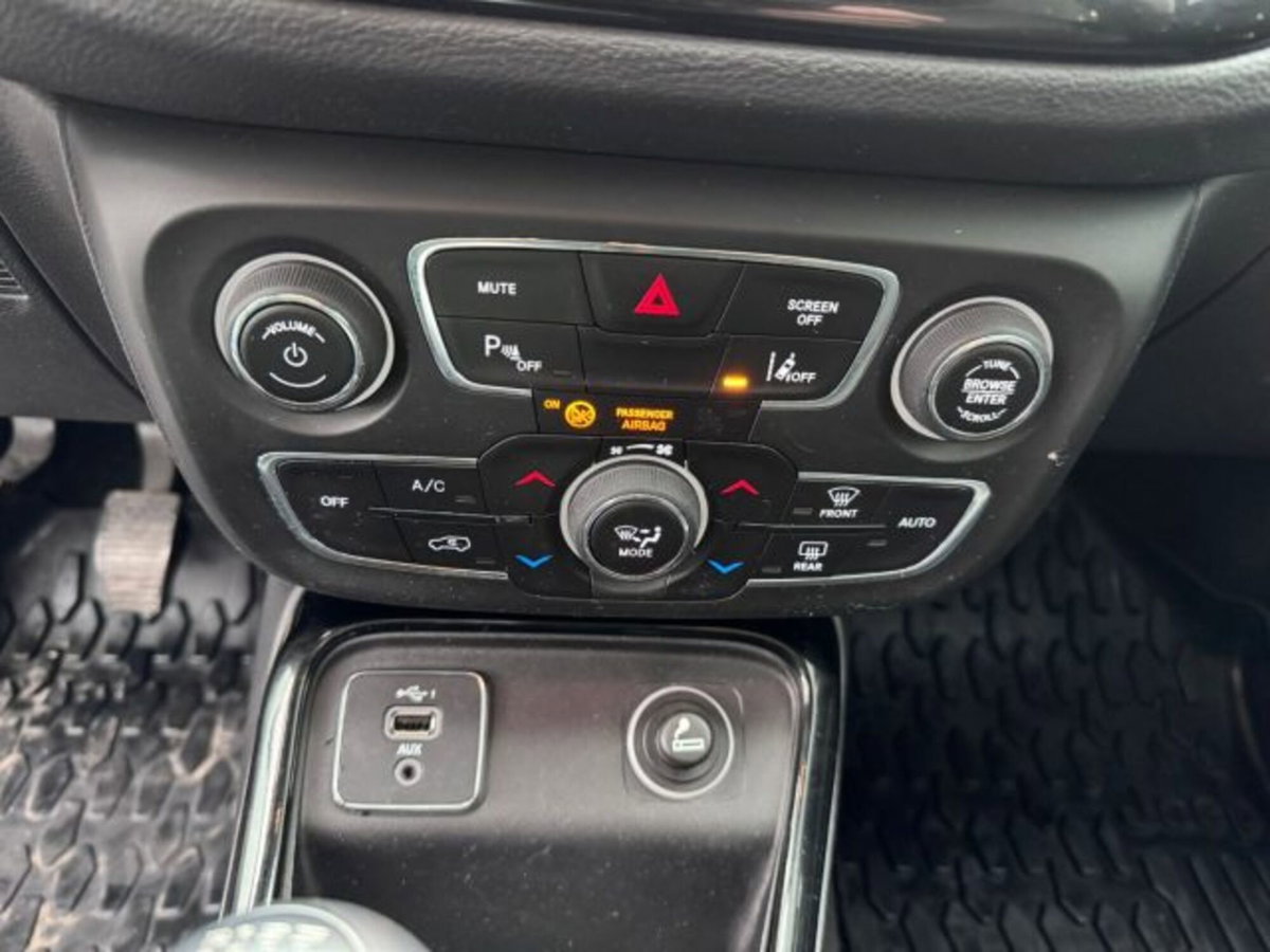 Jeep Compass 1.6 Multijet II 2WD Limited (13)