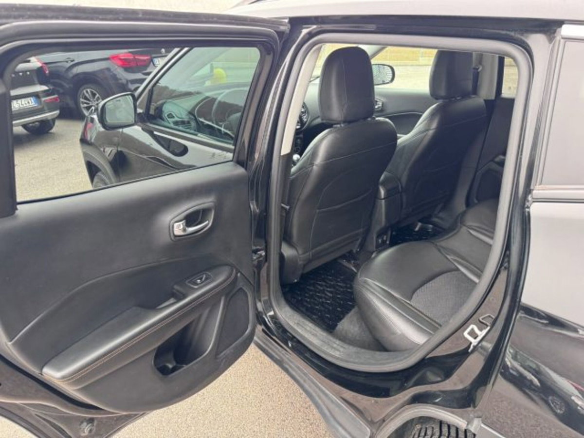 Jeep Compass 1.6 Multijet II 2WD Limited (20)